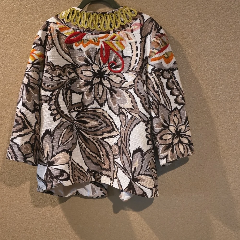 Colorful Patterned Jacket - Picture 3 of 3